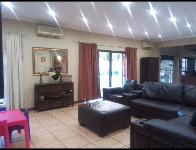 5 BEDROOM HOUSE FOR SALE IN VANDERBIJLPARK SW 5
